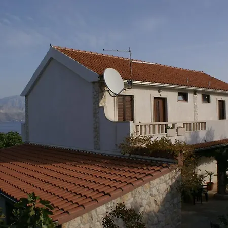 Apartment With A Swimming Pool Splitska, Brac - 2889 Splitska