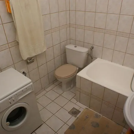 Apartamento With A Swimming Pool Splitska, Brac - 2889 *