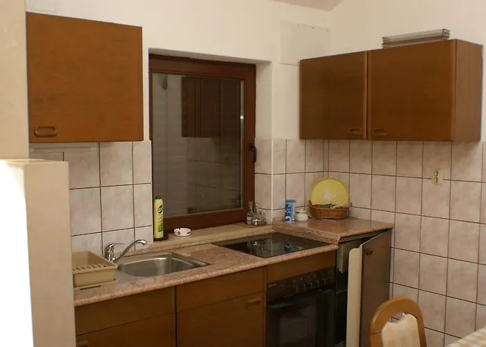 Apartmán With A Swimming Pool Splitska, Brac - 2889